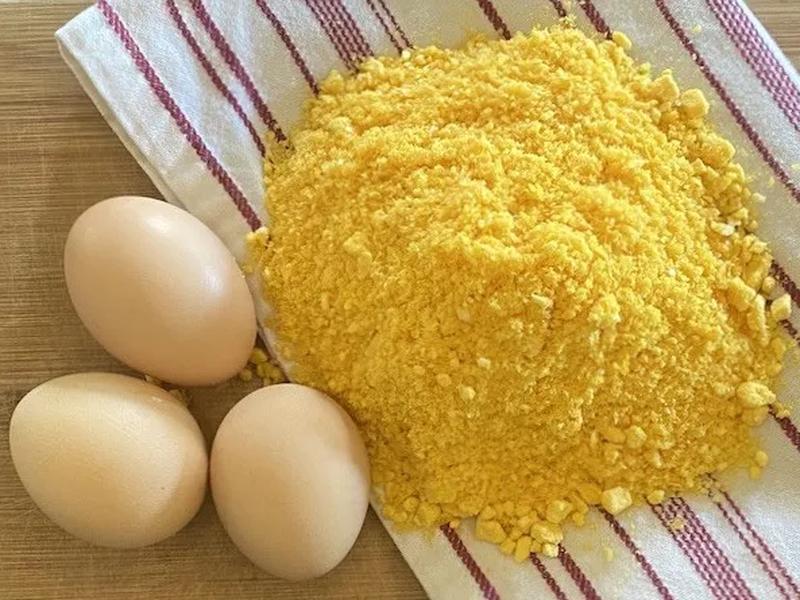 Dried egg