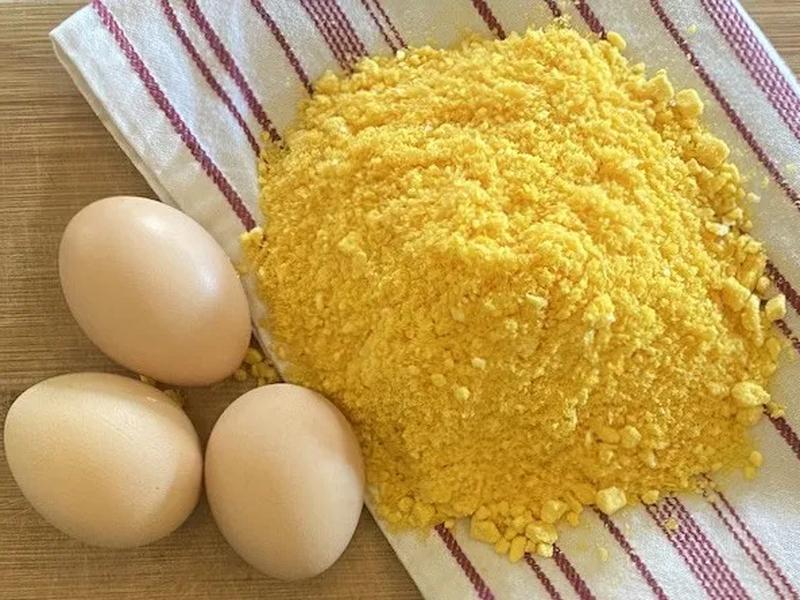 Dried egg