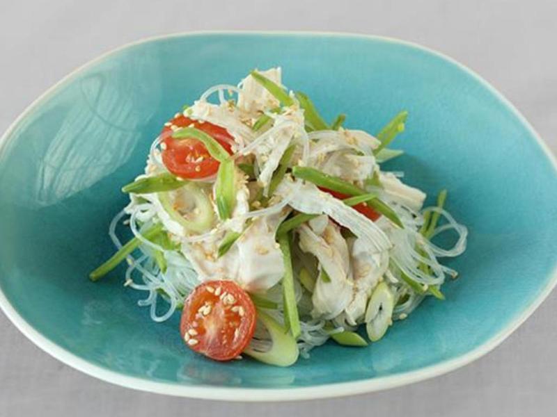 Vietnamese chicken and vermicelli salad
