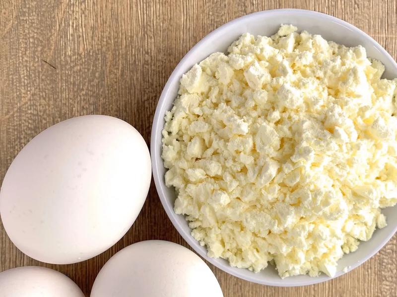 Dried egg white