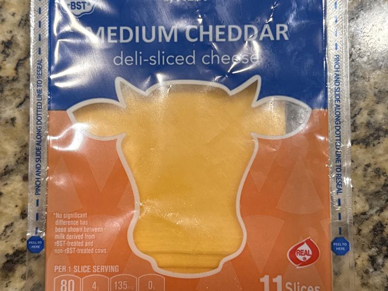 Medium Cheddar Deli-Sliced Cheese