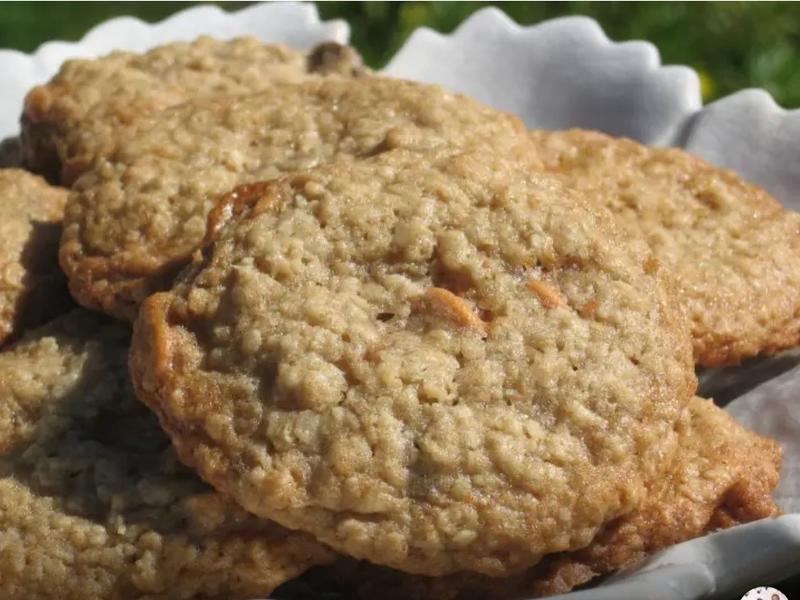 Toll House Oatmeal Scotchies Cookie Dough