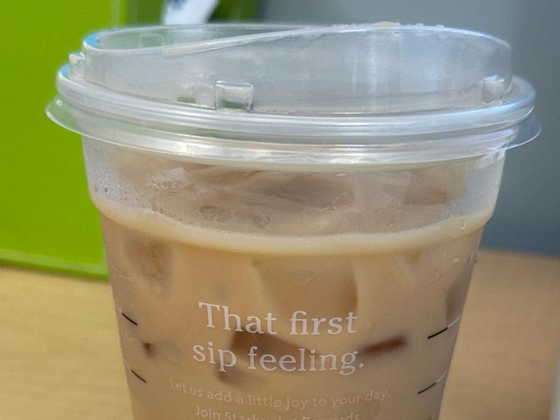 Iced Caffe Latte with Whole Milk, Grande