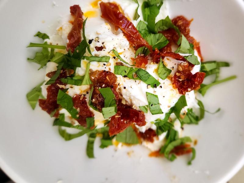 Yogurt with Sun-Dried Tomatoes & Basil