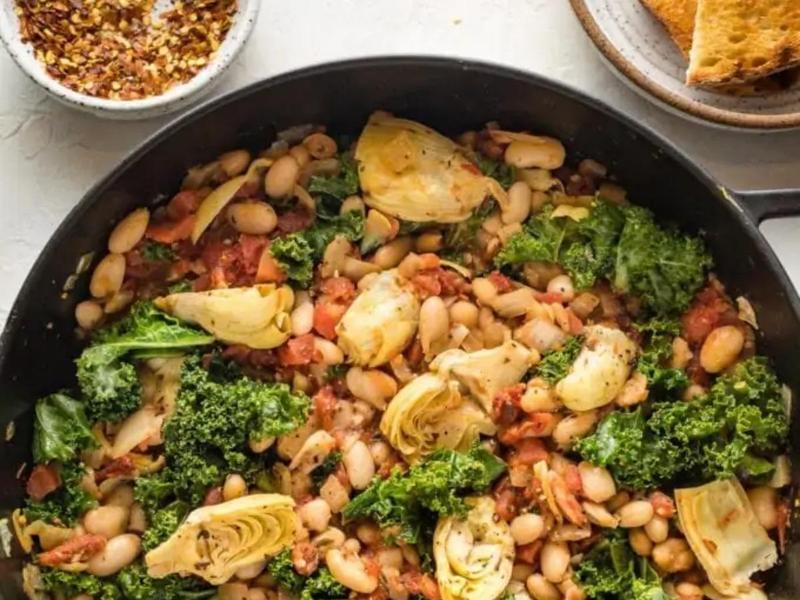 Tuscan White Bean Skillet