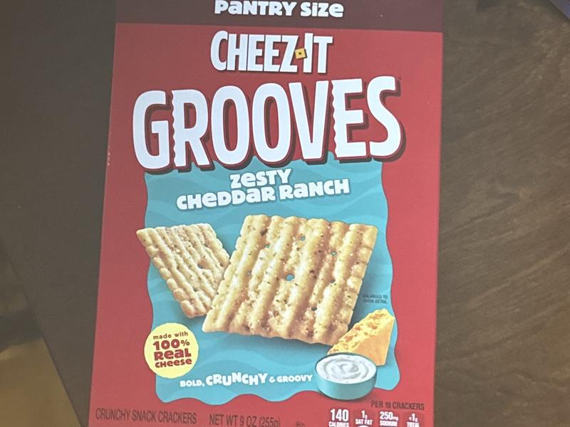 Cheddar Ranch Grooves Crunchy Snack Crackers