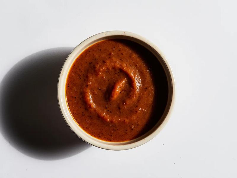 Sauce, steak, tomato based