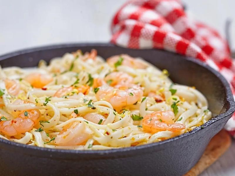 Parsley Buttered Shrimp Pasta