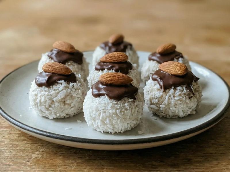 Famous Coconut-Almond Balls