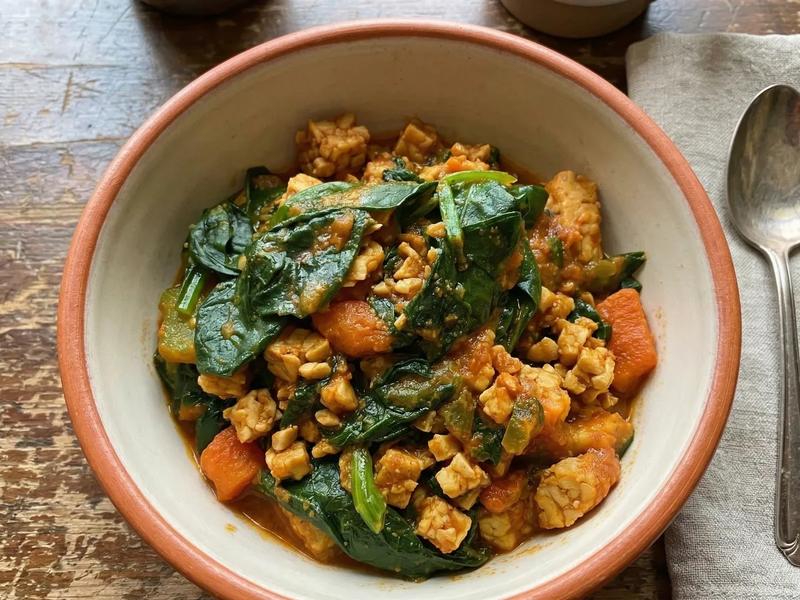 Pressure Cooker Tempeh Breakfast Bowl