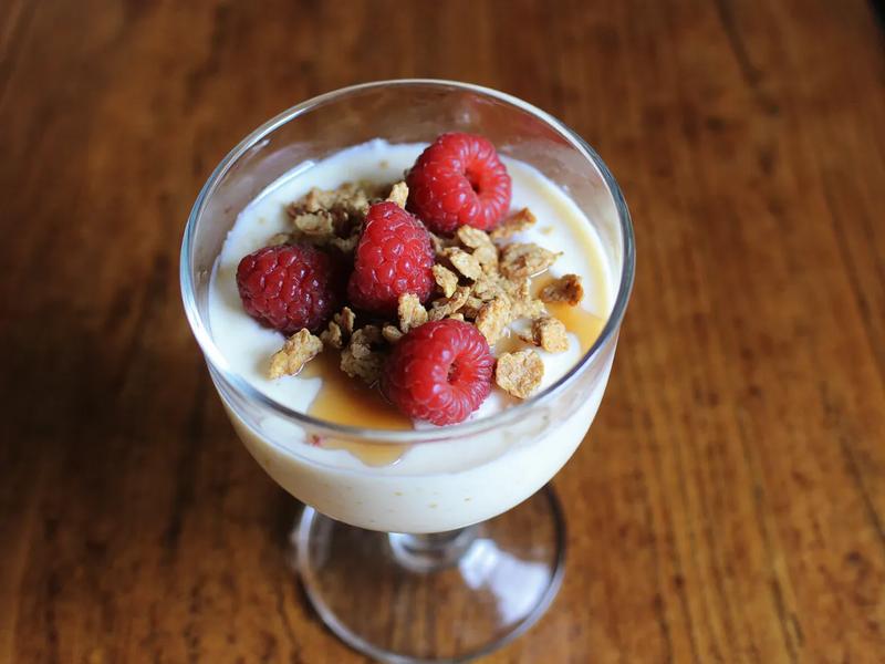 Raspberry Yogurt Parfait