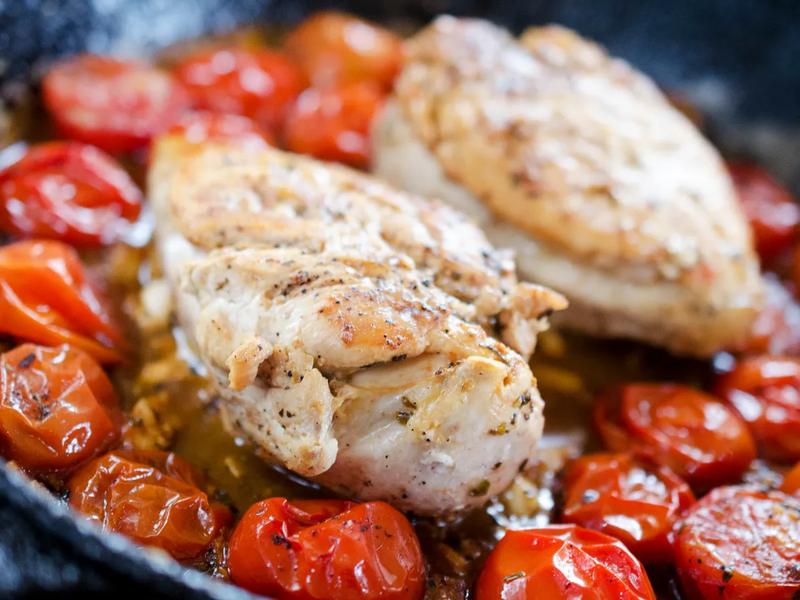 Pan-Seared Chicken with Cherry Tomatoes
