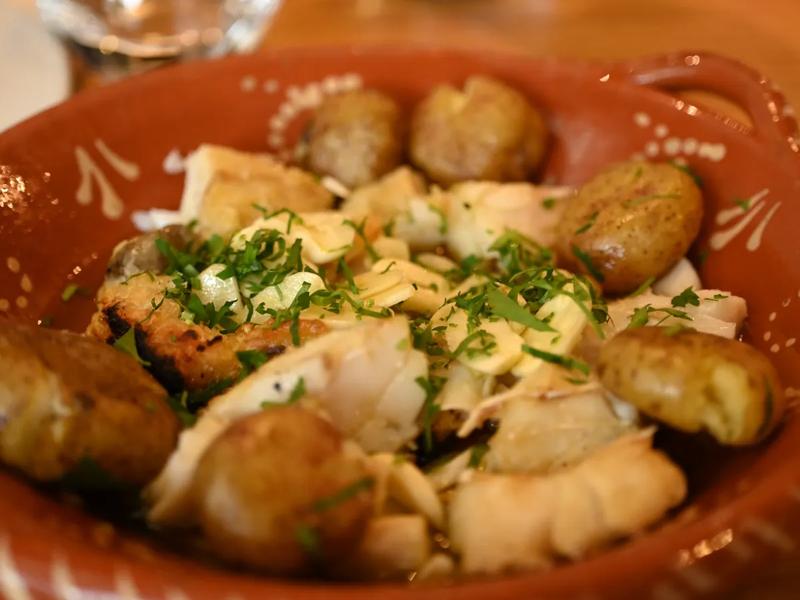 Garlic Cod with Roasted Potatoes