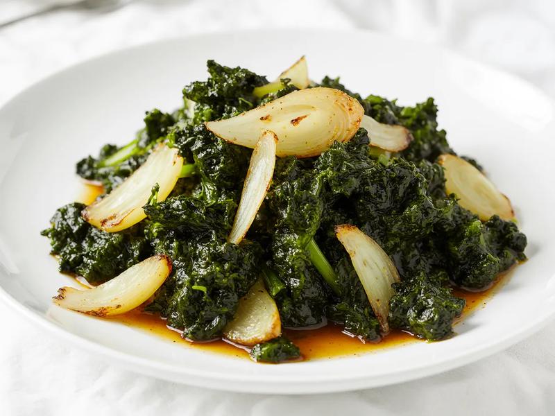 Sautéed Kale and Fennel with Chili Flakes