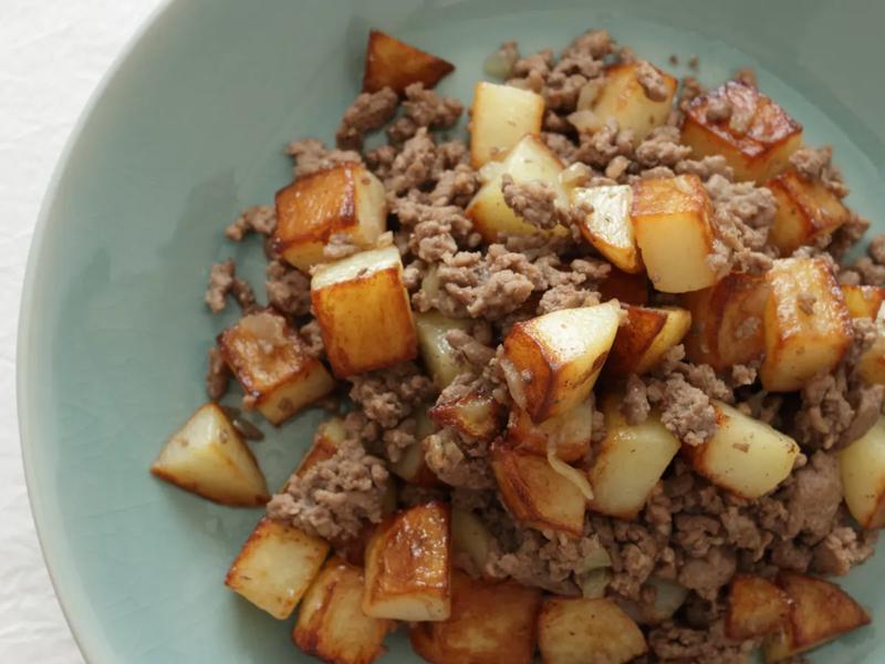 Classic Beef and Potato Skillet