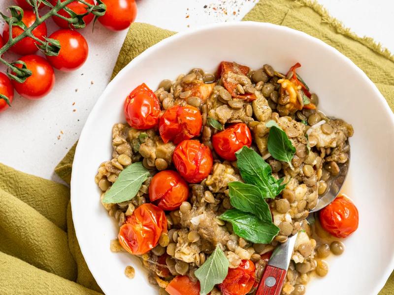 Simple Stewed Lentils and Tomatoes