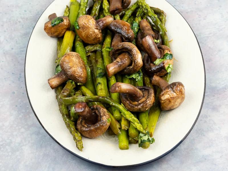 Sautéed Asparagus and Mushrooms