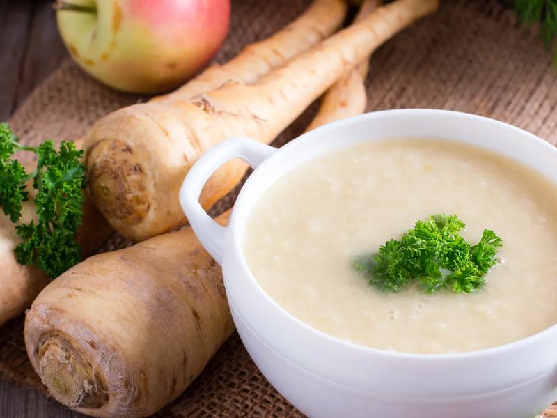 Curried Parsnip and Apple Soup