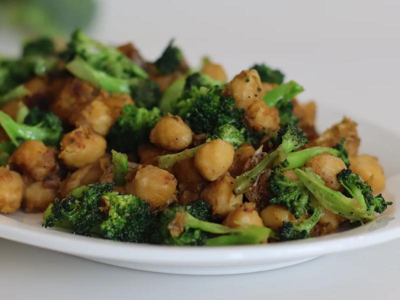Chickpea and Broccoli Stir-Fry