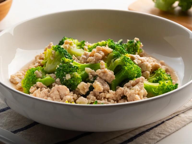 Stir-Fried Turkey and Broccoli