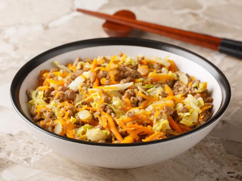 Turkey, Cabbage and Carrot Stir-Fry
