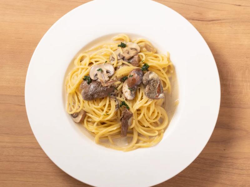 Spaghetti with Onion and Mushroom