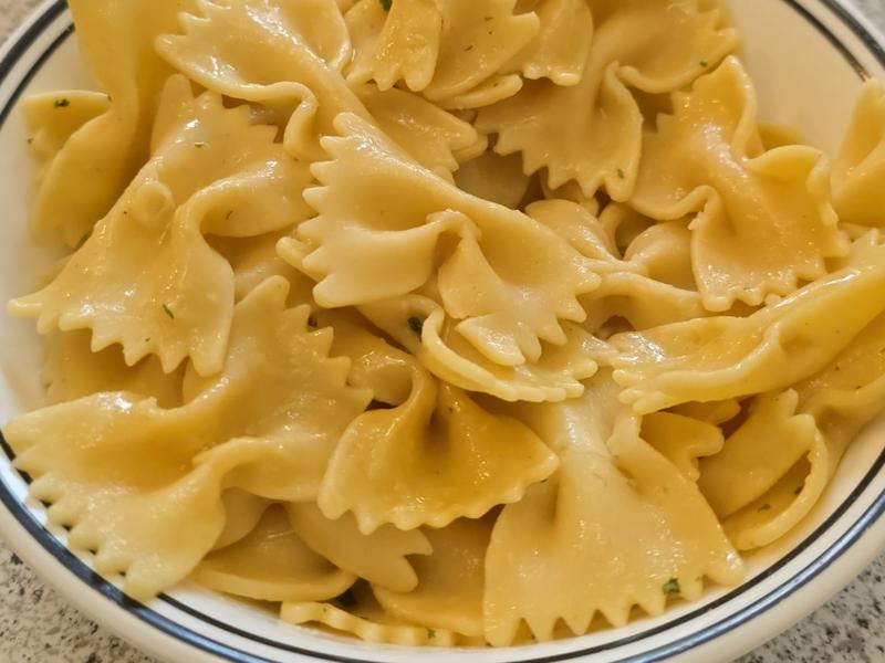 Protein-fortified farfalle