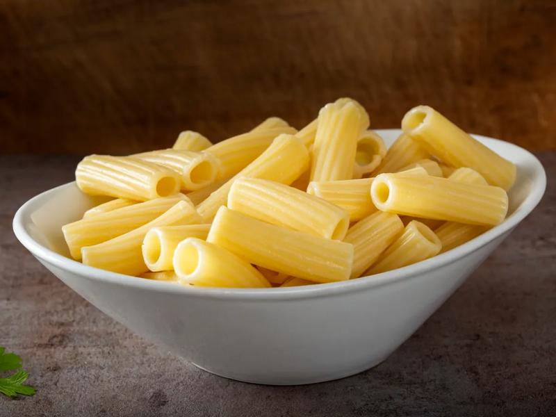 Protein-fortified rigatoni