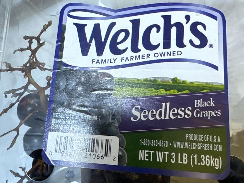 Black Seedless Grapes