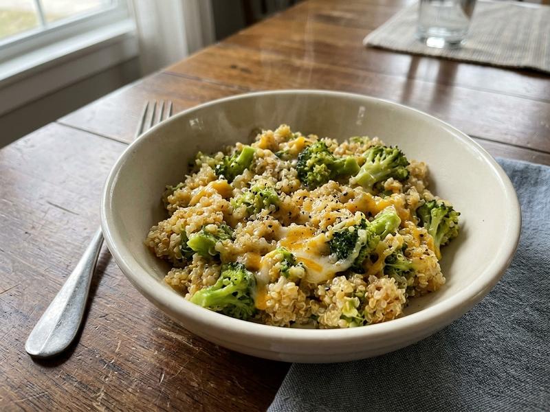 Cheesy Broccoli Quinoa