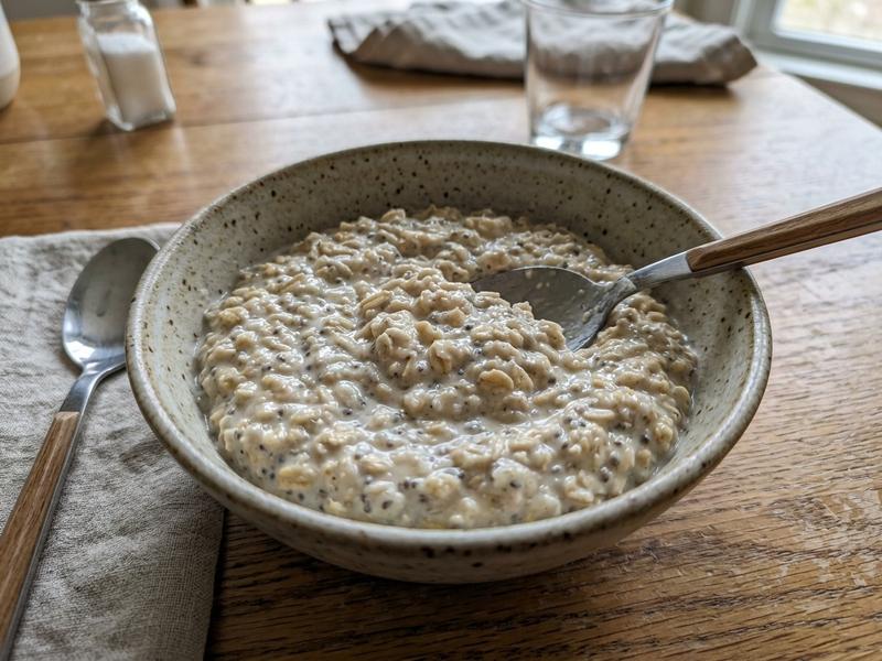 Overnight Chia Seed Oatmeal