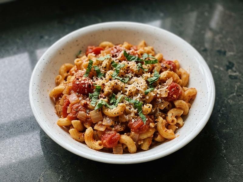 One Pot Tomato Basil Pasta