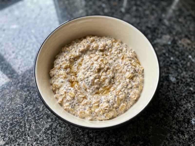 Overnight Honey Chia Oats