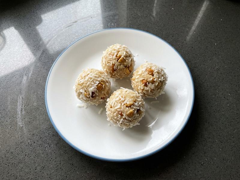 Coconut Balls