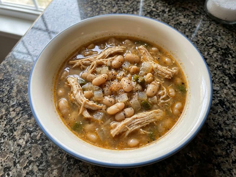 Slow Cooker White Chicken Chilli