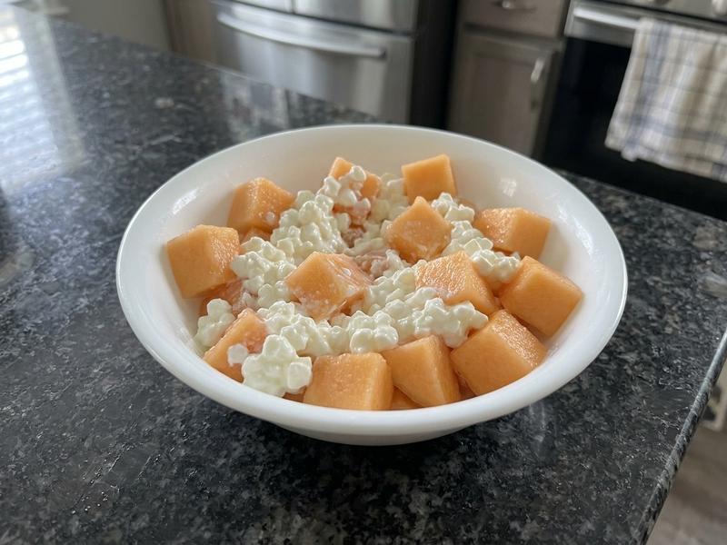 Cottage Cheese & Cantaloupe