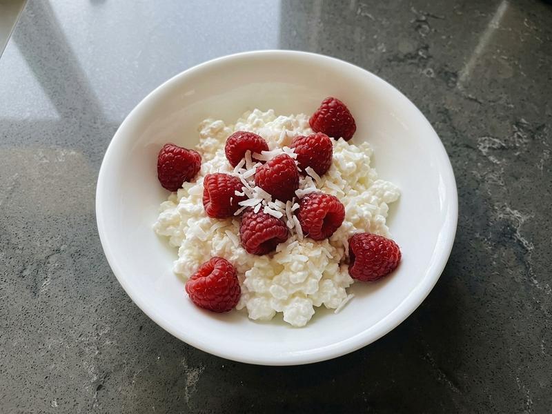 Cottage Cheese with Raspberries