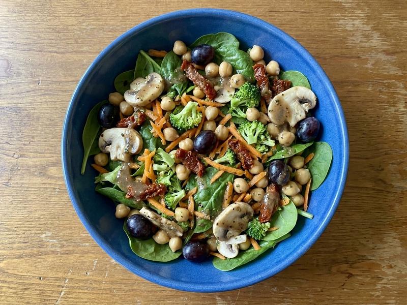 Spinach & Chickpea Salad with Lemon Fig Dressing