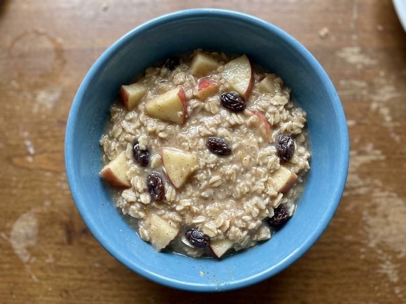Apple Cinnamon Raisin Oatmeal