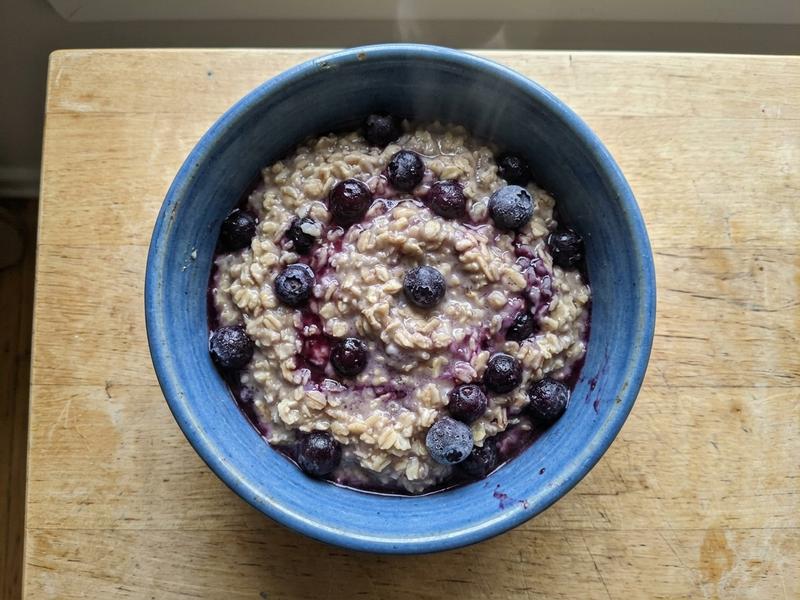 Egg White Oatmeal with Blueberries