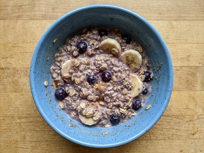 Maple Berry Chia Overnight Oats