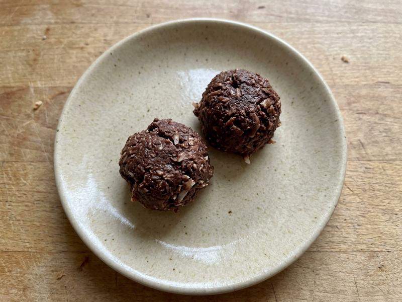 Raw Chocolate Macaroons