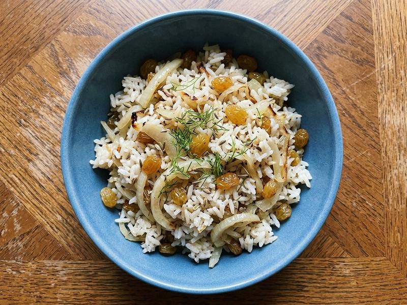 Rice with Fennel and Golden Raisins