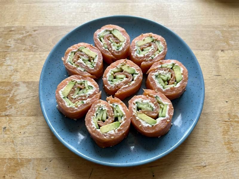 Salmon Rolls with Horseradish Cream