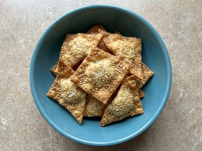 Sesame Wonton Crisps