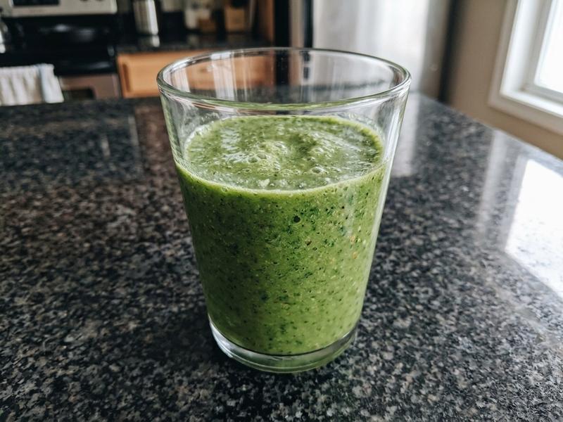 Kale, Apple, and Orange Smoothie