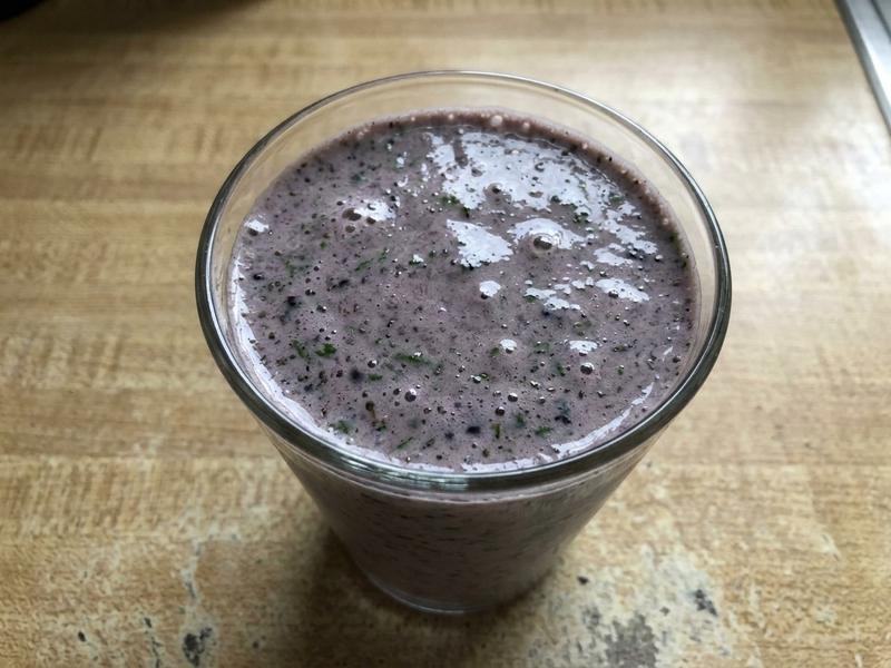 Skinny Blueberry Spinach Smoothie