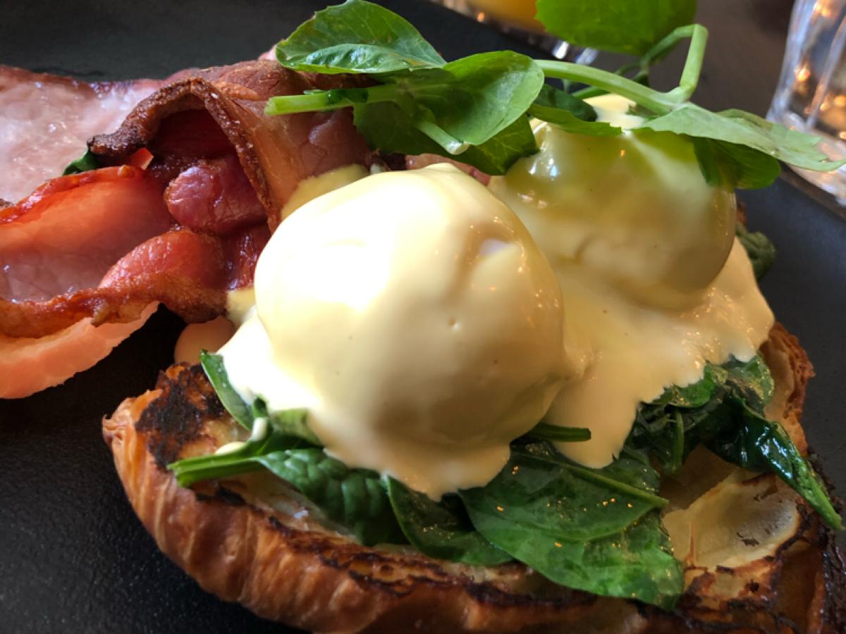 Eggs Benedict Nutrition Facts Eat This Much