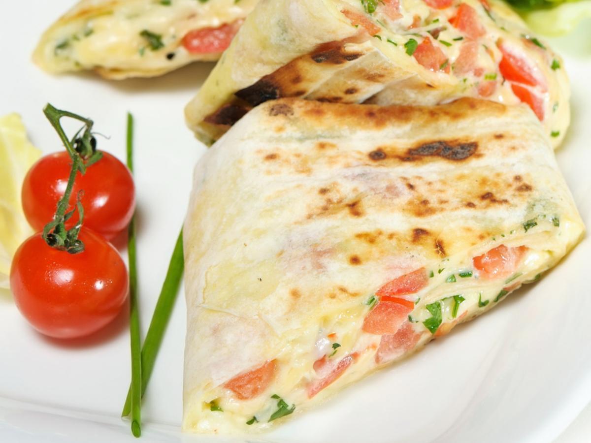 Hummus pocket sandwich Recipe and Nutrition Eat This Much