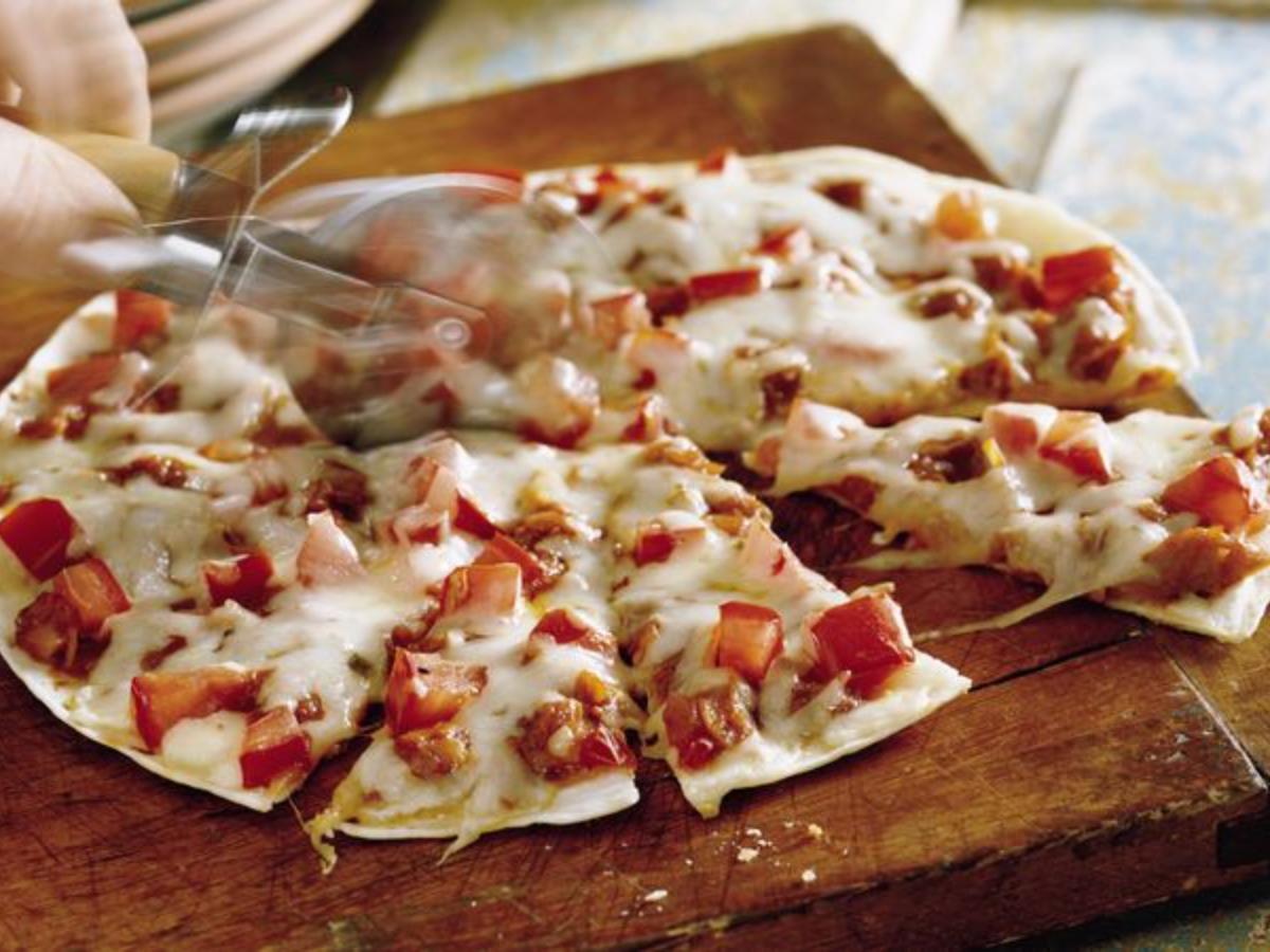 Tortilla Pizza Tortilla Pizza